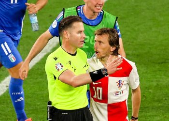 NOGOMET JE OKRUTAN Modrić: Ne znam gdje je sudac našao tih osam minuta | NACIONAL.HR