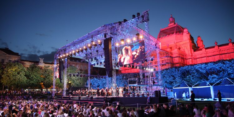 Pogledajte prekrasnu večer i atmosferu na Tomislavcu: Svečano otvoren Zagreb Classic