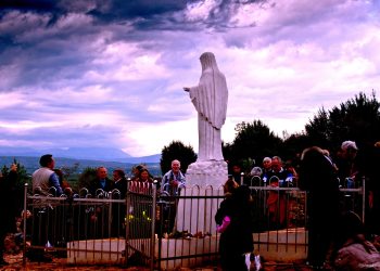 Poruka Gospe na obljetnicu ukazanja u Međugorju: ‘Dječice, obitelj je pod napadom’