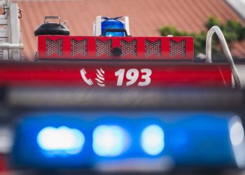 Požar na istoku Splita, gori između škole i Alkarske ulice: “Neće bit’ problema”