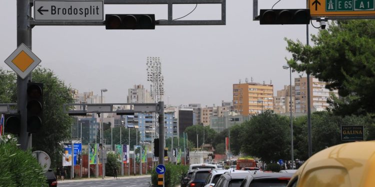 Poznat mogući uzrok nestanka struje u Dalmaciji, strani mediji pišu: ‘Hrvatska je u problemu’
