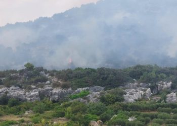 Prizori su stravični. Ovako je izgleda požarište na Hvaru, nove snimke sve otkrivaju: Tri kanadera su u akciji