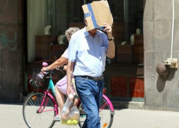 Prvi val paklenih vrućina je prošao, ipak, oprezno na suncu