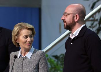 Prvi ‘žuti karton’ za Ursulu von der Leyen