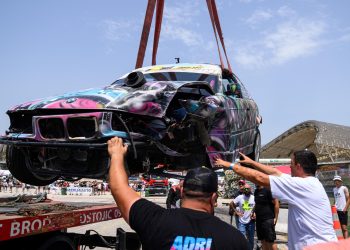 Slobodna Dalmacija – Drifterica u Splitu doživjela nezgodu i zabila se u betonski blok: ‘Di svi koče, ja dala gasa’ Imamo fotografije nezgode