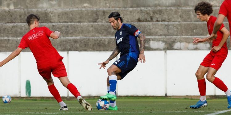 Sportske novosti – Hajduk na pripremama u Sloveniji predstavlja dres novog tehničkog sponzora