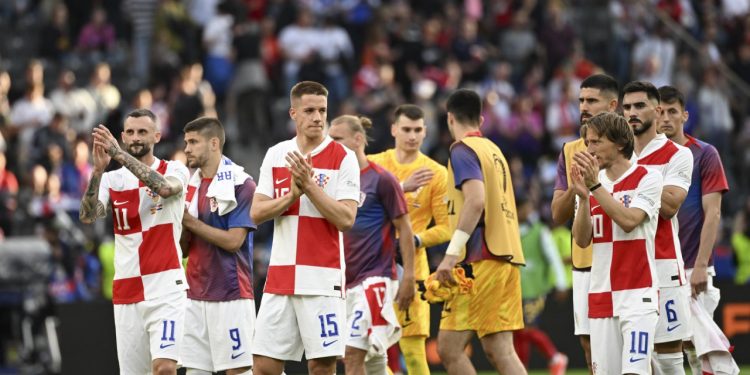 Sportske novosti – ‘Hrvatska je podbacila na svakom planu, bili smo prenapuhani, zašto Dalić ne stavi njih dvojicu zajedno?’