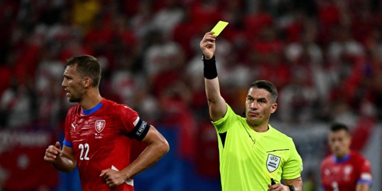 Sportske novosti – Izbornik prozvao suca nakon ispadanja s Eura, spomenuo nestvarne scene iz hodnika: ‘Ovo još nisam vidio’