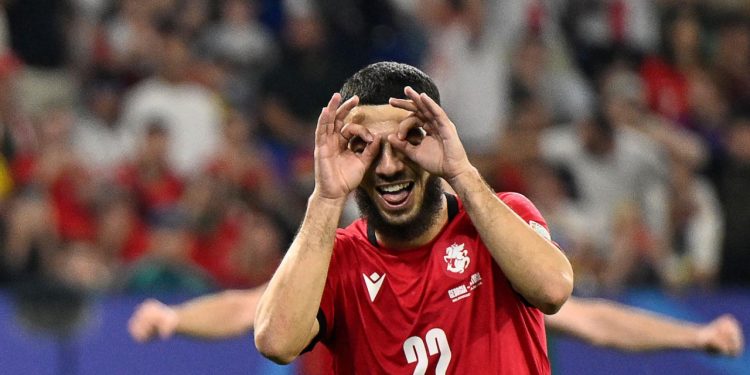 Sportske novosti – Izvukao se iz ralja Ajaxa, u zadnjih 18 susreta zabio 16 puta i postao prvi strijelac Eura, a sada ima novi klub