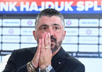 Sportske novosti – Megamomčad za naslov prvaka! Pogledajte kako bi Hajduk izgledao s Rakitićem, Džekom, Perišićem…