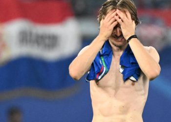 Sportske novosti – Modrić se slomio, a njegove suze zaboljele su cijeli nogometni globus. Ovo nije trenutak za oproštaj