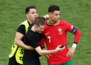 Sportske novosti – Nema više ‘selfija’. UEFA uvodi žestoke mjere za sprječavanje ulaska gledatelja na teren