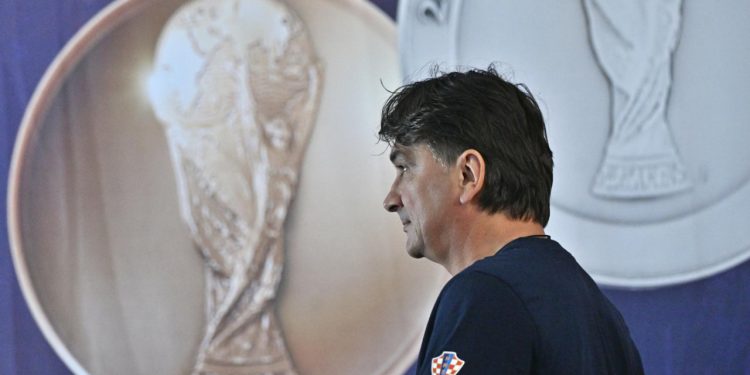 Sportske novosti – Nervoznom Daliću na presici zasmetala banalna sitnica: ‘Prestanite, sjednite i slikajte’