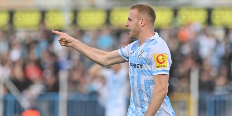 Sportske novosti – Novi kapetan donio pobjedu Rijeci u prvoj pripremnoj utakmici, novi vratar u debiju obranio sve