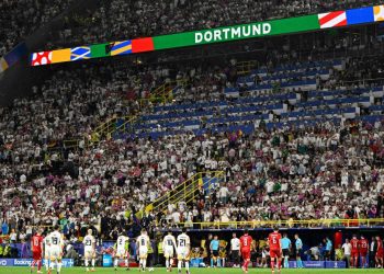 Sportske novosti – UŽIVO/VIDEO: Nezapamćena scena na Euru, prekid je trajao gotovo pola sata, igrači zbog nevremena poslani u svlačionice