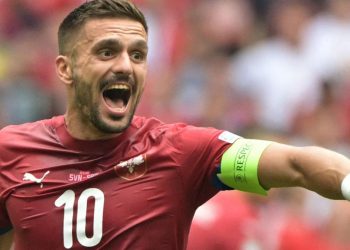 Sportske novosti – ‘Umišljena’ zvijezda Srbije pod paljbom: ‘Trebalo ga je otjerati s Eura! Čak ni ja nisam imao takve ispade’