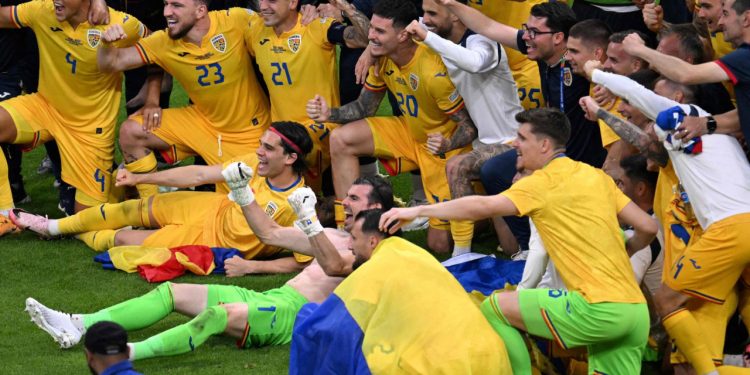 Sportske novosti – VIDEO: Dvostruko slavlje u Frankfurtu! Rumunji i Slovaci podijelili bodove i izborili plasman u osminu finala