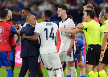 Sportske novosti – VIDEO Engleska zvijezda žestoko izvrijeđala izbornika Slovačke: ‘Začepi, ćelava p****!’