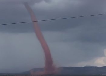 Srbija na udaru: Snimljena tornadogeneza, gradove zasula tuča
