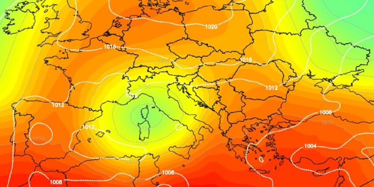 Stigla je promjena vremena, vidljiv je ciklonalni vrtlog: ‘Pripremite se na nepredvidive neverine’