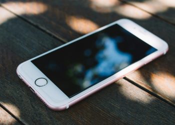 Stručnjak za sigurnost: Ako imate ove modele iPhonea, bacite ih!