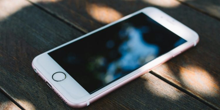 Stručnjak za sigurnost: Ako imate ove modele iPhonea, bacite ih!