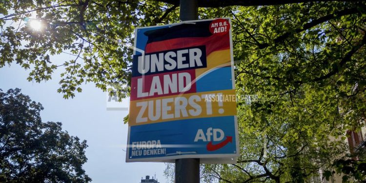 Sukob policije i prosvjednika na kongresu desnog AfD-a u Essenu