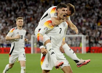 TUČA, PREKID, DRAMA… Njemačka ide dalje! Slomili Dance u utakmici s tri ‘poluvremena’ | NACIONAL.HR