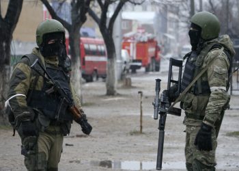 U napadima u Dagestanu ubijeno najmanje 15 policajaca, zapaljene crkve i sinagoga