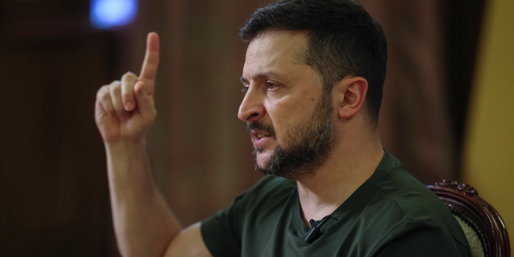 Ukrajinski predsjednik Zelensky zamijenio je zapovjednika združenih snaga