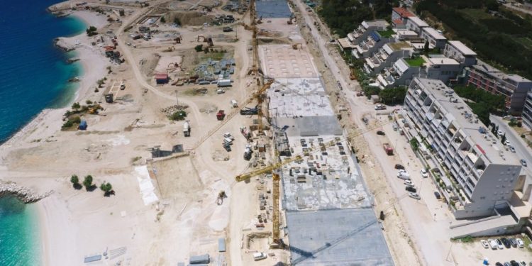 Usred sezone na Žnjan dolaze novi strojevi. Turisti iznenađeni: “Odlazimo jer ova buka je nevjerojatna”