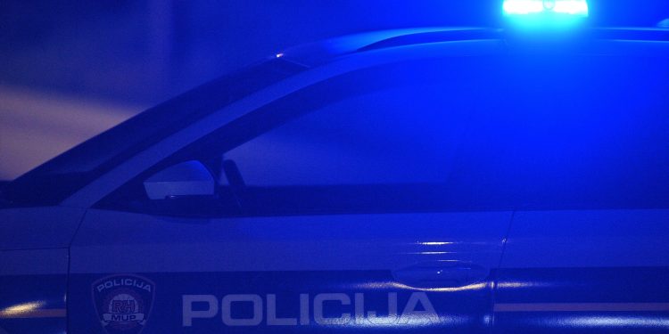 Užas nedaleko Varaždina: Zabio se autom u autobus i preminuo na mjestu nesreće