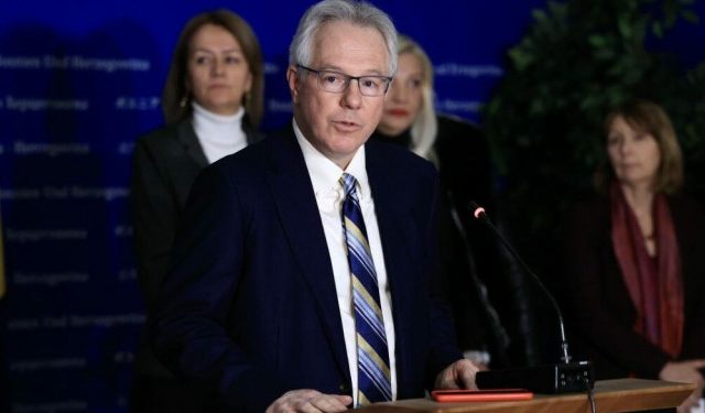 VELEPOSLANSTVO SAD-a “Spremni smo odgovoriti na najave Milorada Dodika”