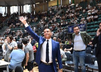 Valerio Antonini Kralj Trapanija s nogometom i košarkom