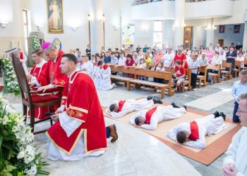 Velika vijest: Hrvatska Crkva postala bogatija za 18 svećenika