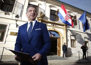 Vraća se doktor Darko, upravo je ‘uzeo’ Gospić: ‘Neka HDZ-ovac sad pije normabele’