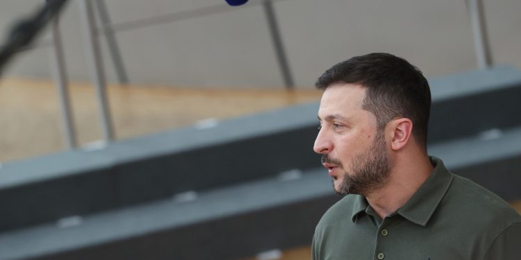 Zelenski iznosi model za razgovore s Rusijom — RT Rusija i bivši Sovjetski Savez