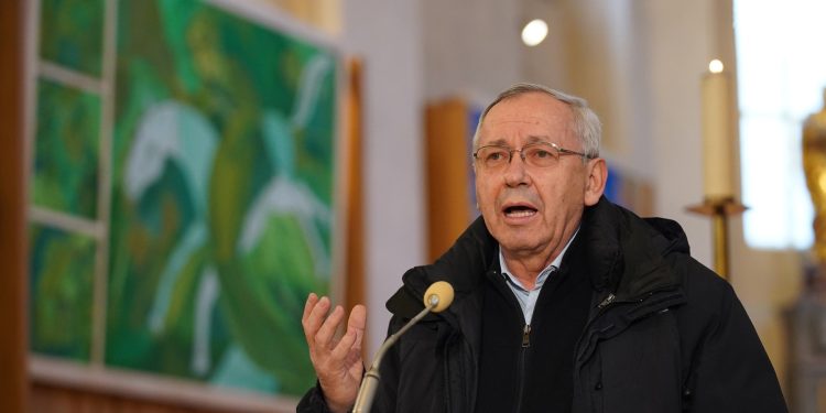 SVEĆENIK IZ PAKLA Rupnikove žrtve traže uklanjanje njegovih mozaika. Vatikanski perfekt: Moramo razumjeti, ali… | NACIONAL.HR