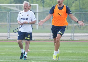 POLJUD: TRANSFER ‘Džeko danas odlučuje’. Zbog Hajduka spreman odreći se više od 4 milijuna eura | NACIONAL.HR