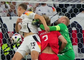 TUČA I PREKID Njemačka – Danska: Utakmica osmine finala Eura mogla bi završiti sutra! | NACIONAL.HR