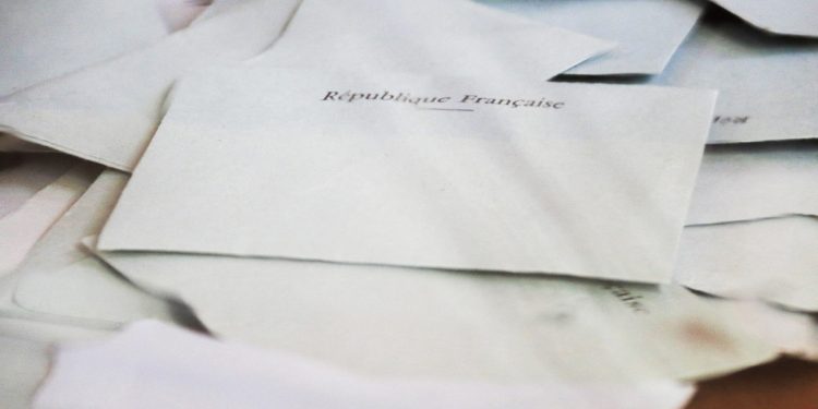 PRIJEVREMENI IZBORI U Francuskoj otvorena birališta, Le Pen se nada pobjedi | NACIONAL.HR