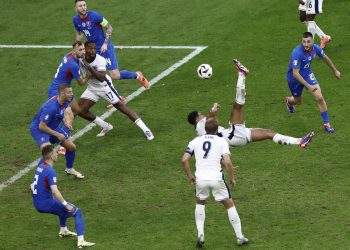 JEDVA SE PROVUKLI Bellingham škaricama spasio Englesku od ispadanja, Slovačka ‘pala’ tek u produžetcima | NACIONAL.HR