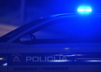 U prometnoj nesreći teško stradao Indijac: Mopedom se zabio u autobus, prijeti mu kazna