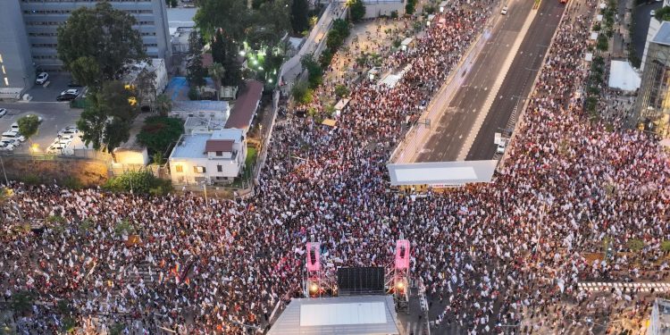 MASOVNI PROSVJEDI Tisuće građana na ulicama Tel Aviva. Viču protiv premijera, traže prijevremene izbore | NACIONAL.HR