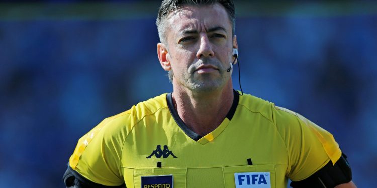 ARGENTINCI NEZADOVOLJNI JER IM SUDI RIVAL Finale Cope vodit će Brazilac koji ima lošu povijest odnosa s Messijem | NACIONAL.HR