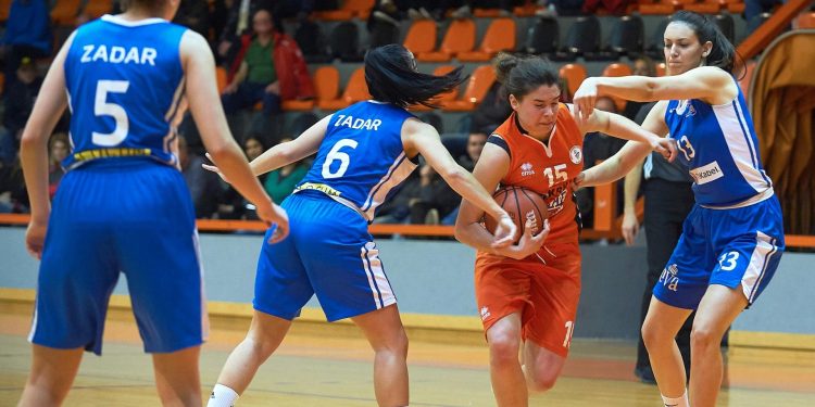 Ostaju Antonija Božić i Valerija Prtenjača, klubu su kazale „da“ i Josipa Zovko i Edita Škec, nove su Mihaela Dobrić, Tea Turić i Emilia Podrug