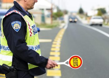 Slobodna Dalmacija – Policija u srijedu u velikoj prometnoj akciji cilja na jednu posebnu skupinu vozača. Evo što će najviše kontrolirati