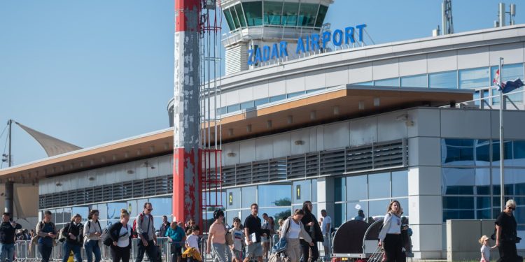 Jako porastao putnički promet u hrvatskim zračnim lukama, a Zadar obara sve rekorde…