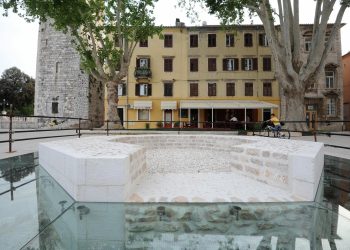 Je li moguće da u 21. stoljeću liječnik u Zadru radi u ordinaciji bez klima uređaja?!” Ravnateljica Bek: “Za desetak dana kreće rekonstrukcija