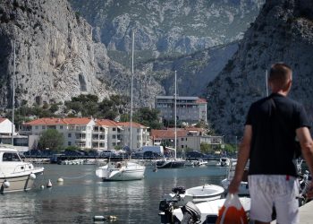 Slobodna Dalmacija – Večeras se za sav promet zatvara dionica ceste kod Omiša. Provjerite kojim pravcem ići kako biste izbjegli gužvu…